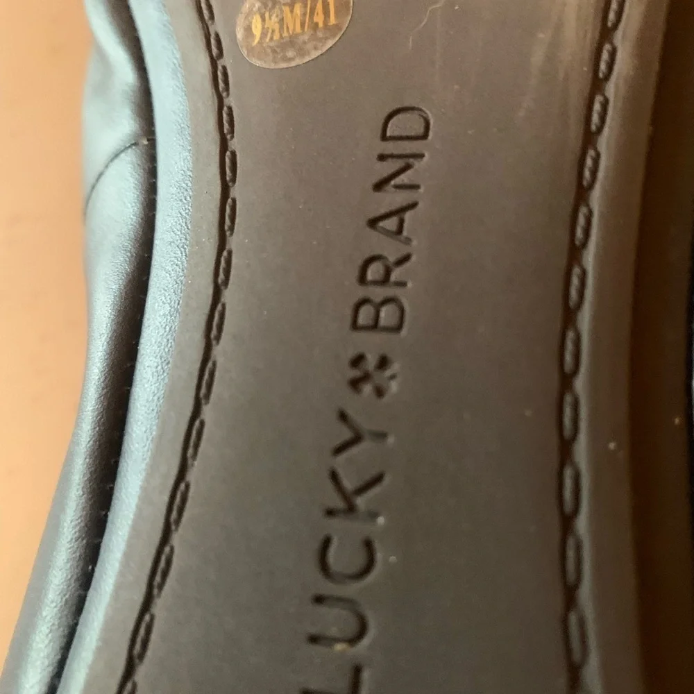 Lucky Brand, LIKE NEW, worn only 1 time, NAVY BLUE, Emmie, Flat shoes. Size 9.5 - Picture 7 of 10